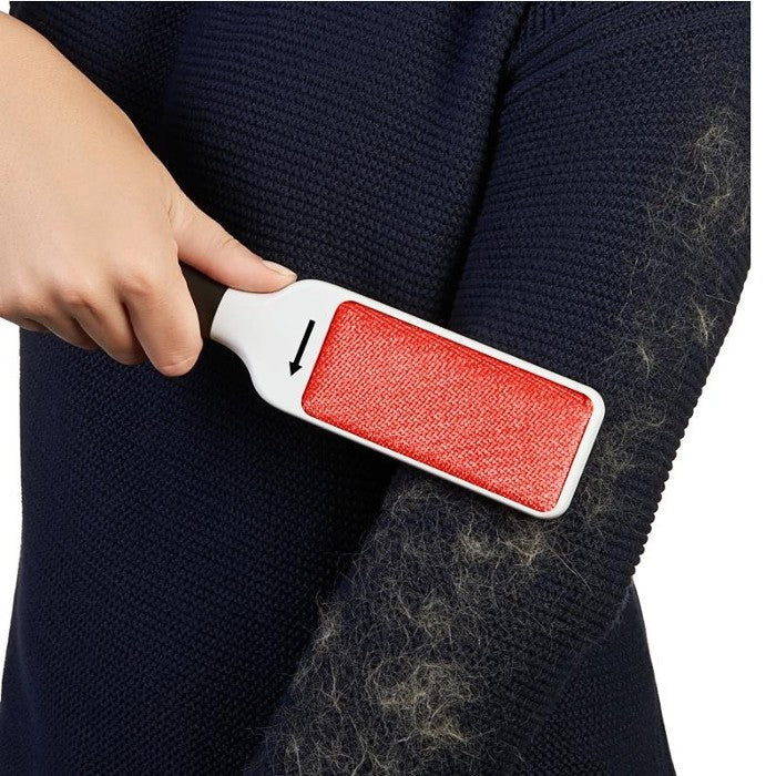 OXO Good Grips Furlifter Self Cleaning Garment Brush
